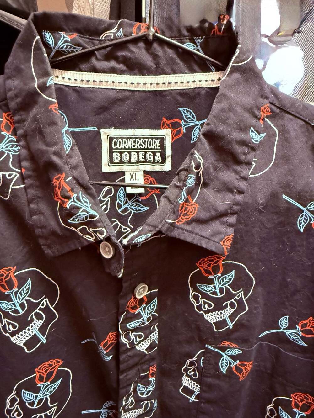 Cornerstore Bodega Short Sleeve Black ButtonUp Shirt w/ Skull & Rose Print Sz XL